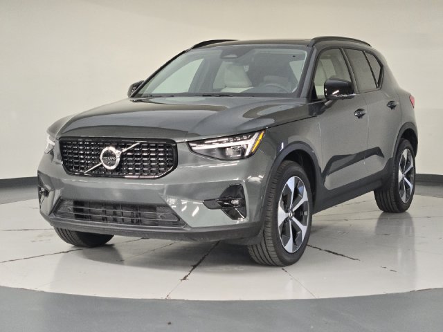 New 2026 Volvo XC40 B5 Plus w/ Protection Package Premier AWD/4WD image 1
