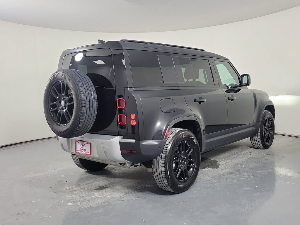 Used 2025 Land Rover Defender 110 S AWD/4WD image 4
