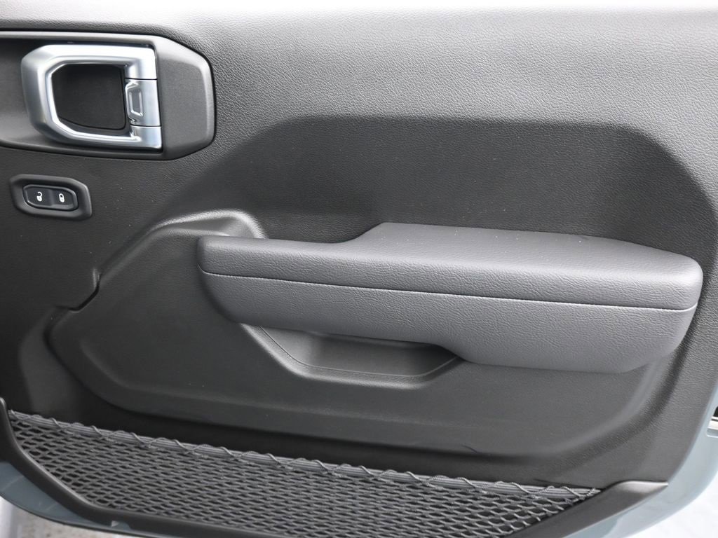 New 2026 Jeep Wrangler Unlimited Rubicon image 16