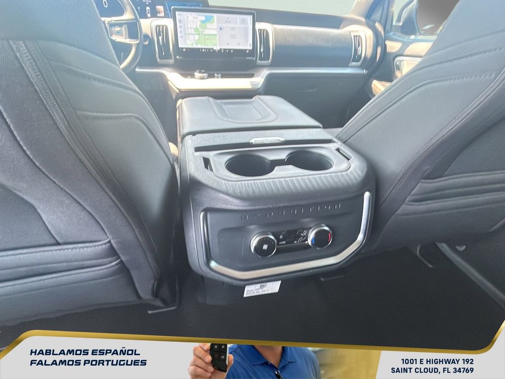 Used 2025 Ford Expedition Active image 27