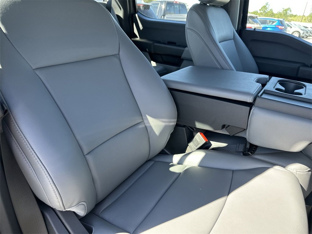 New 2025 Ford F250 XL w/ XL Chrome Package image 37