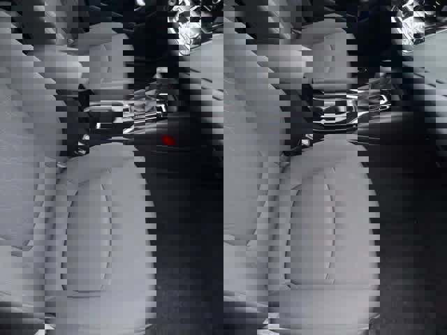 Used 2022 Toyota Corolla LE image 12