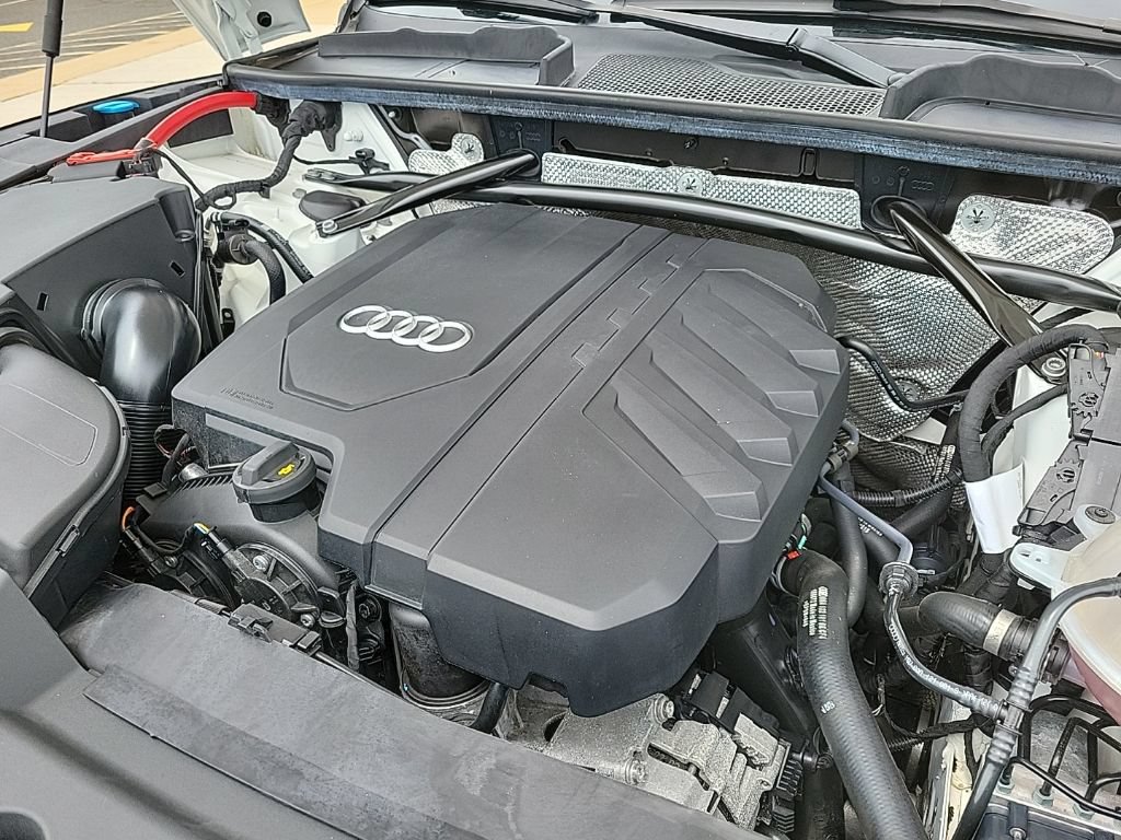Used 2023 Audi Q5 2.0T Premium w/ Convenience Package AWD/4WD image 40