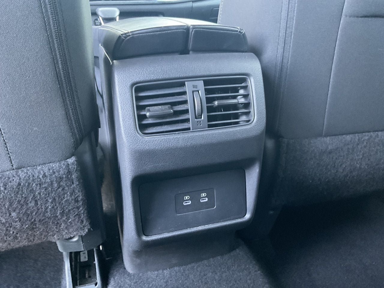 Used 2025 Nissan Rogue SV FWD image 12