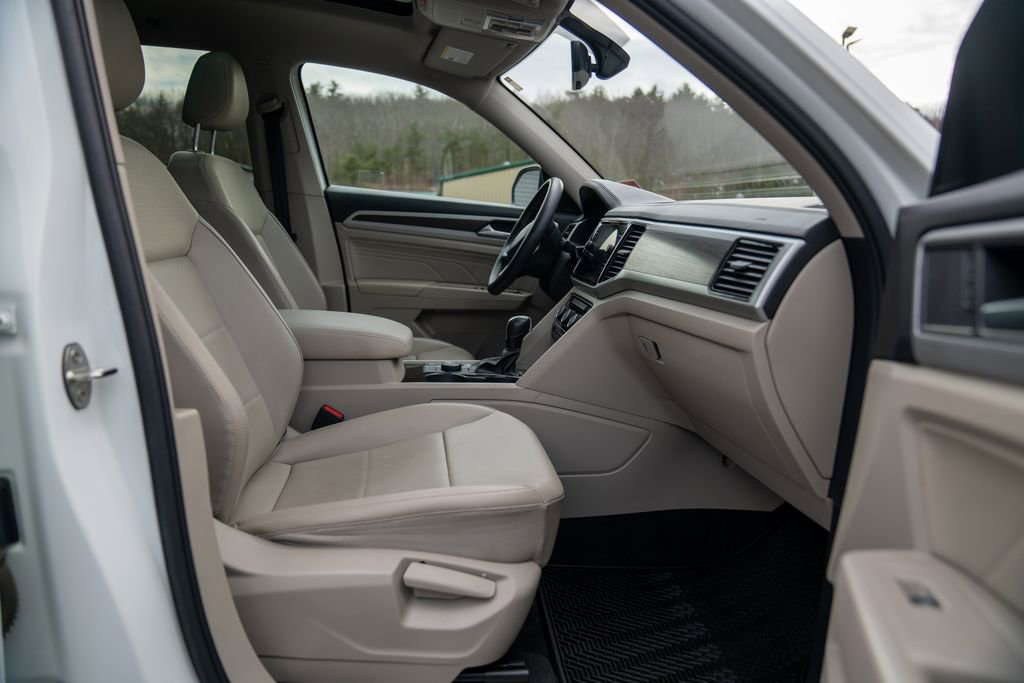 Used 2022 Volkswagen Atlas SE w/ Panoramic Sunroof Package image 12