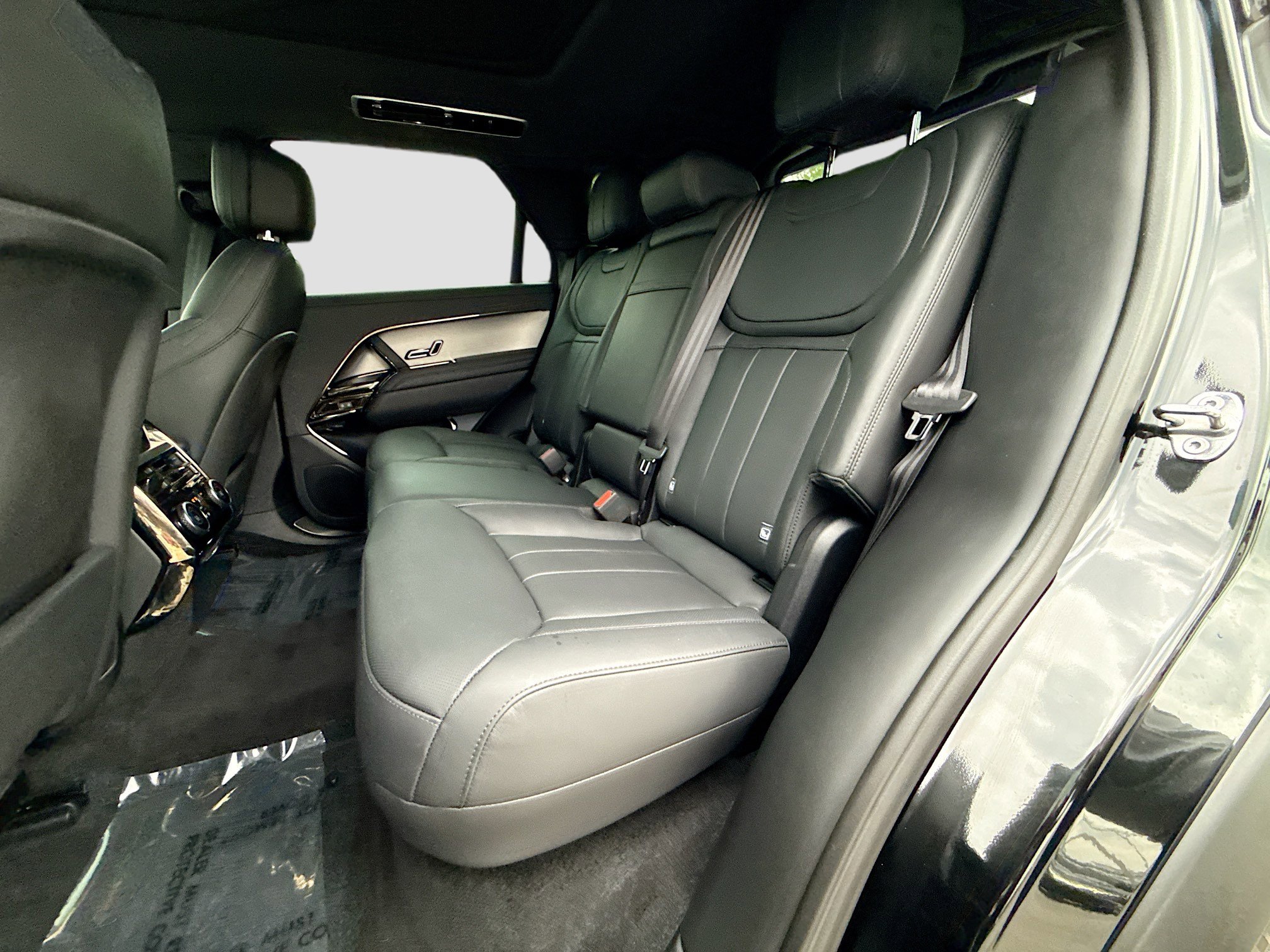Used 2024 Land Rover Range Rover Sport SE AWD/4WD image 21