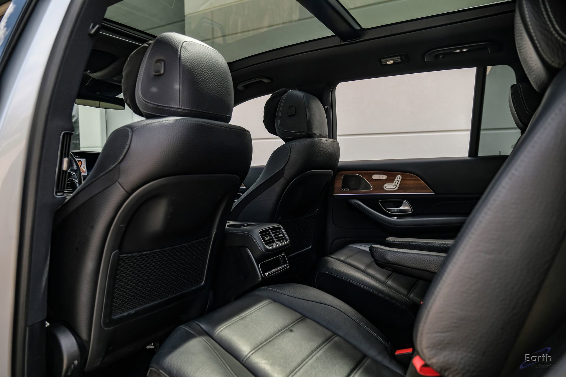 Used 2025 Mercedes-Benz GLS 580 4MATIC image 75