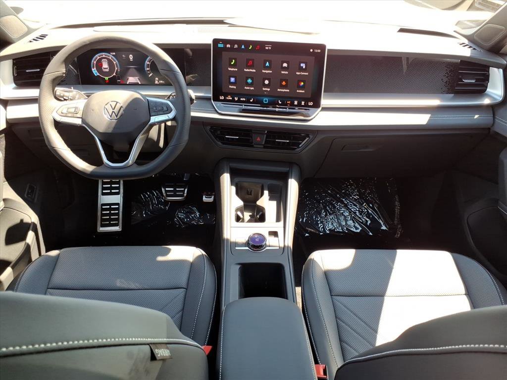 New 2026 Volkswagen Tiguan SE R-Line image 11