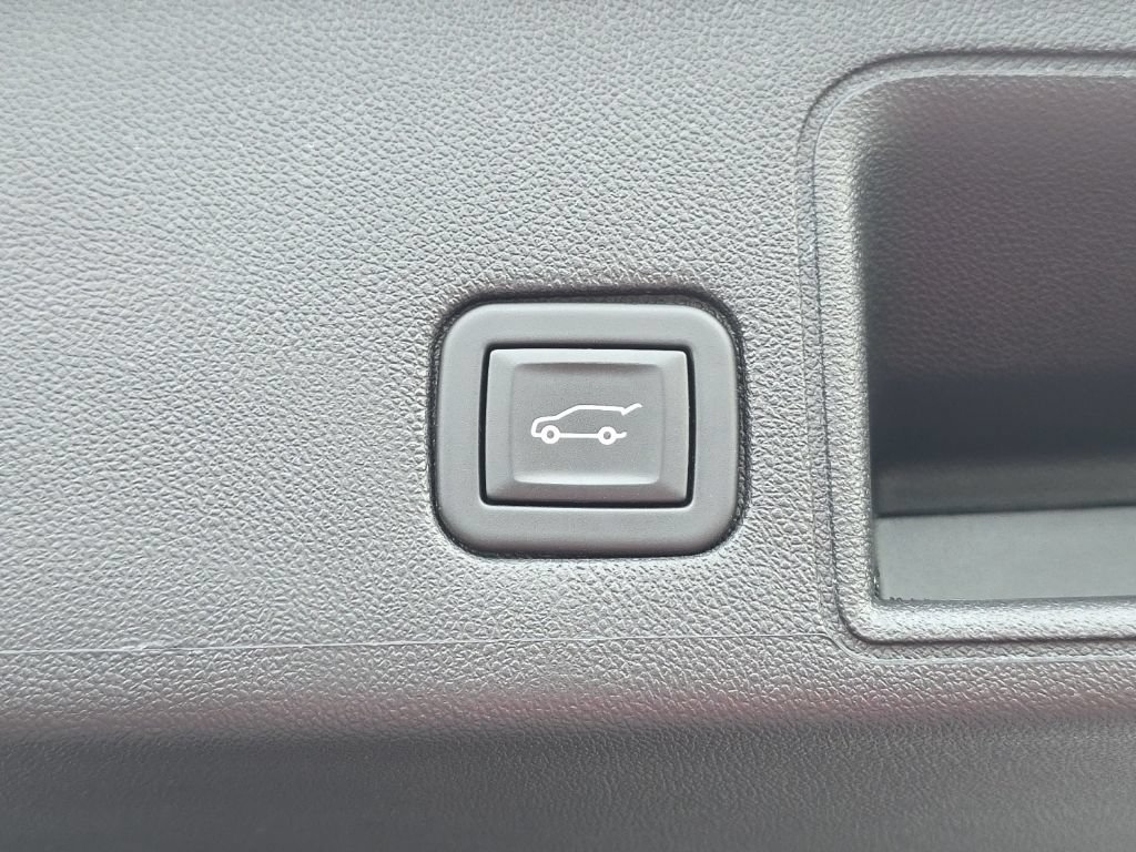 Used 2023 GMC Terrain Denali AWD/4WD image 15