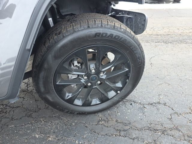 Used 2025 Jeep Wrangler Unlimited Sahara w/ Safety Group image 48