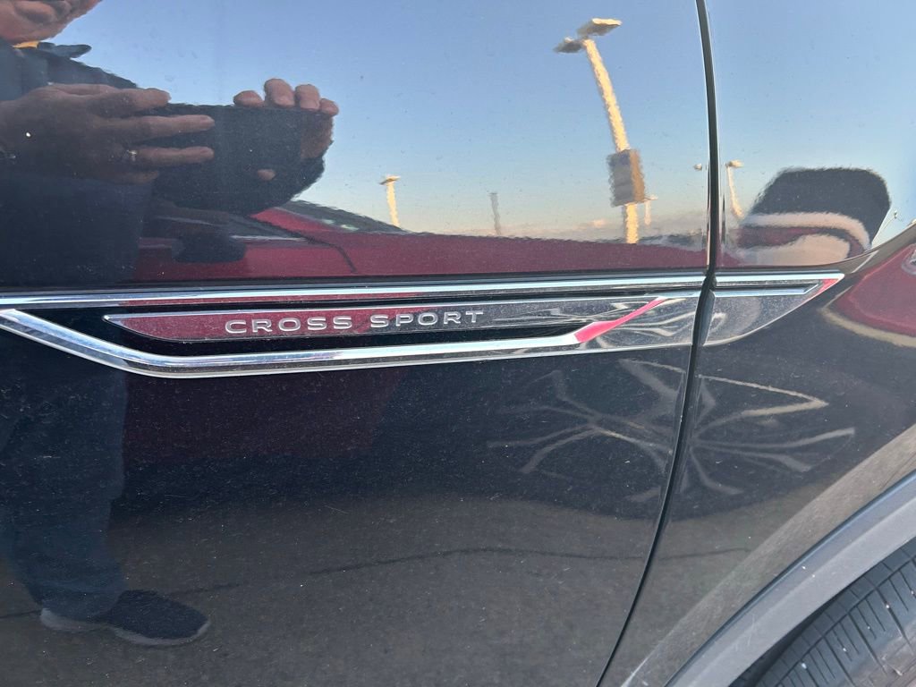 Used 2021 Volkswagen Atlas Cross Sport SE w/ Panoramic Sunroof Package FWD image 11