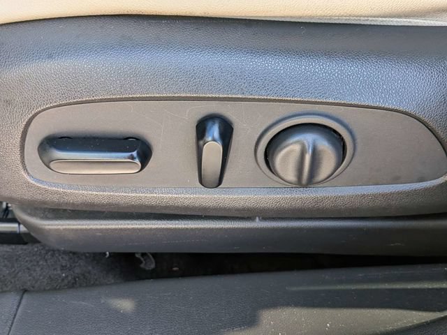 Certified 2022 Buick Encore GX Essence w/ Advanced Technology Package FWD image 17