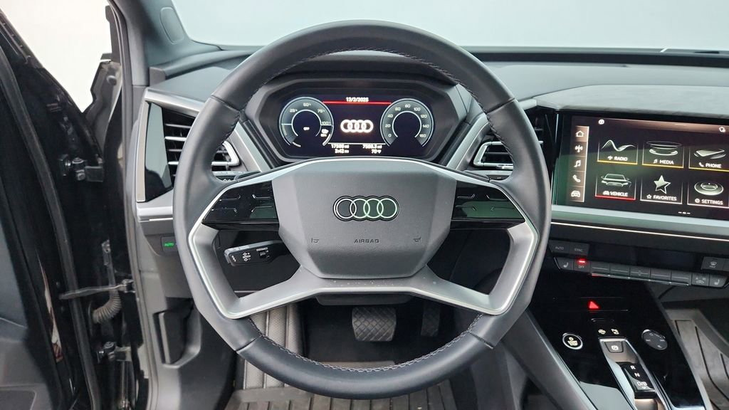 Used 2024 Audi Q4 e-tron Premium w/ Convenience Package image 29