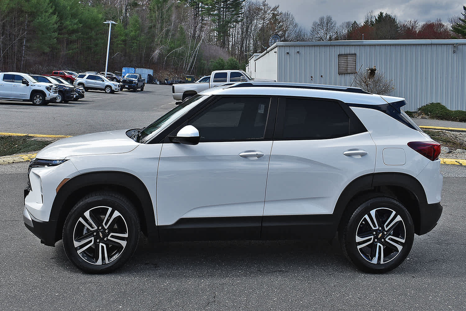 Used 2024 Chevrolet TrailBlazer LT w/ LT Cold Weather Package image 4