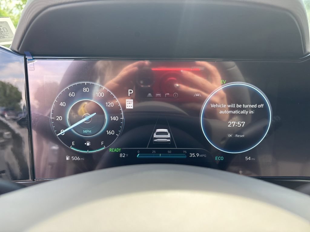 New 2025 Hyundai Elantra SEL FWD image 25