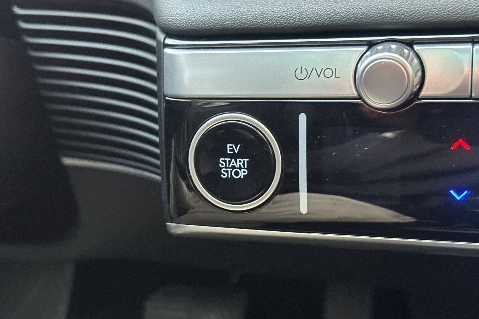 Used 2023 Hyundai Ioniq 5 Limited w/ Cargo Package image 25