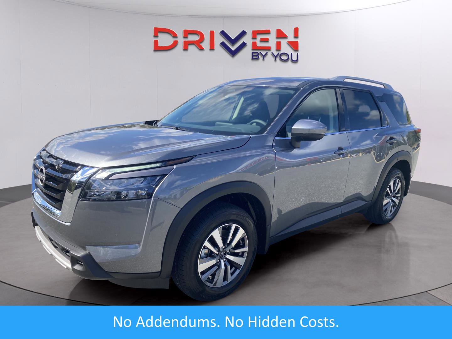 New 2025 Nissan Pathfinder SL