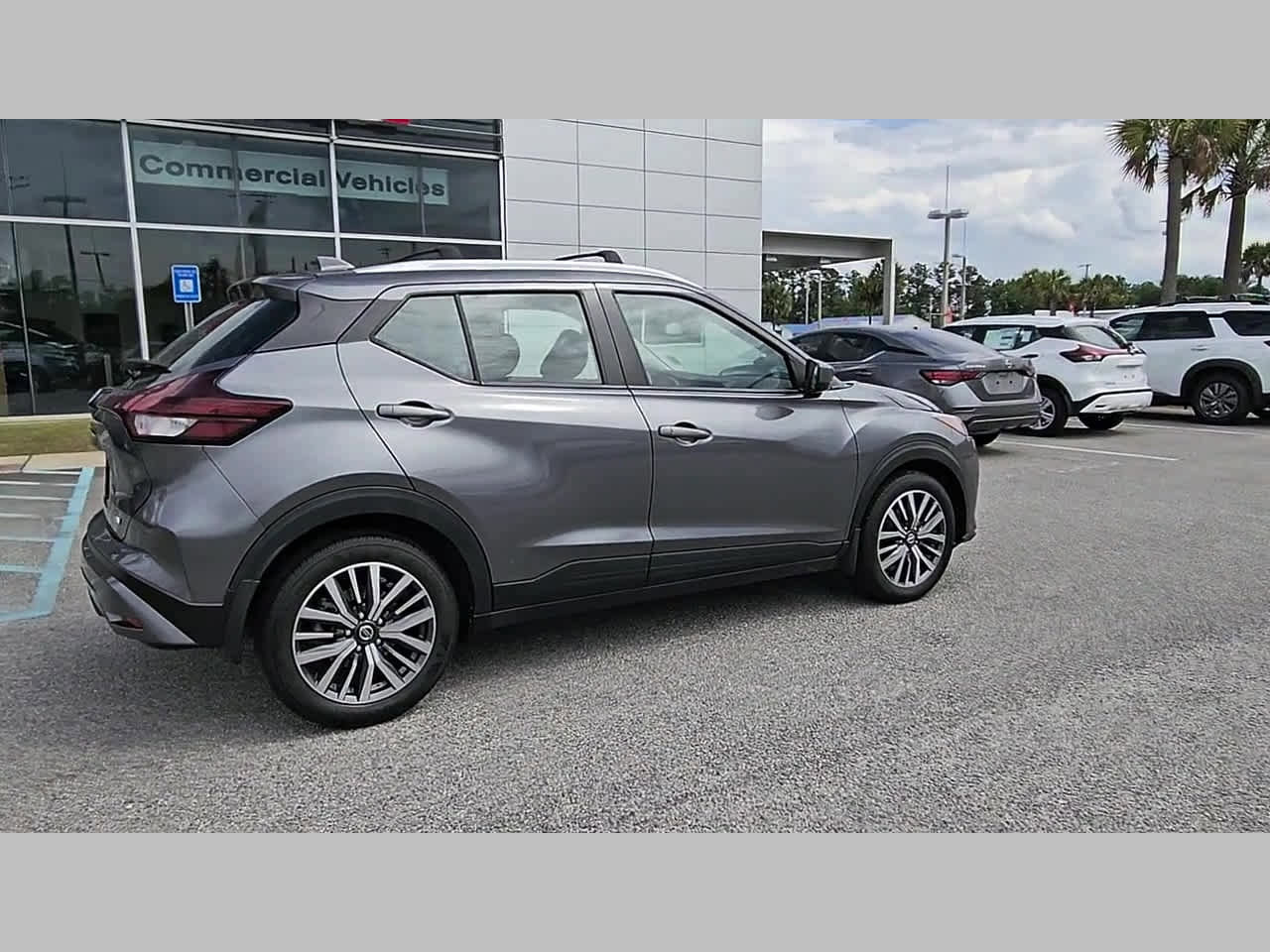 Used 2021 Nissan Kicks SV FWD image 33