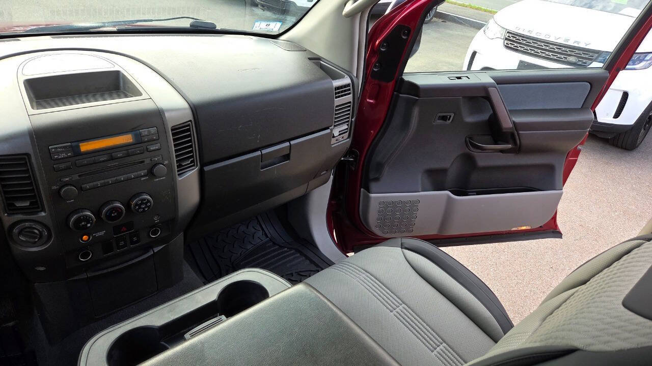 Used 2004 Nissan Titan SE w/ (Bed) Utility Bed Pkg AWD/4WD image 39