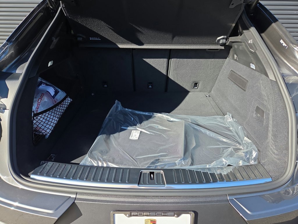 New 2026 Porsche Cayenne Coupe image 31