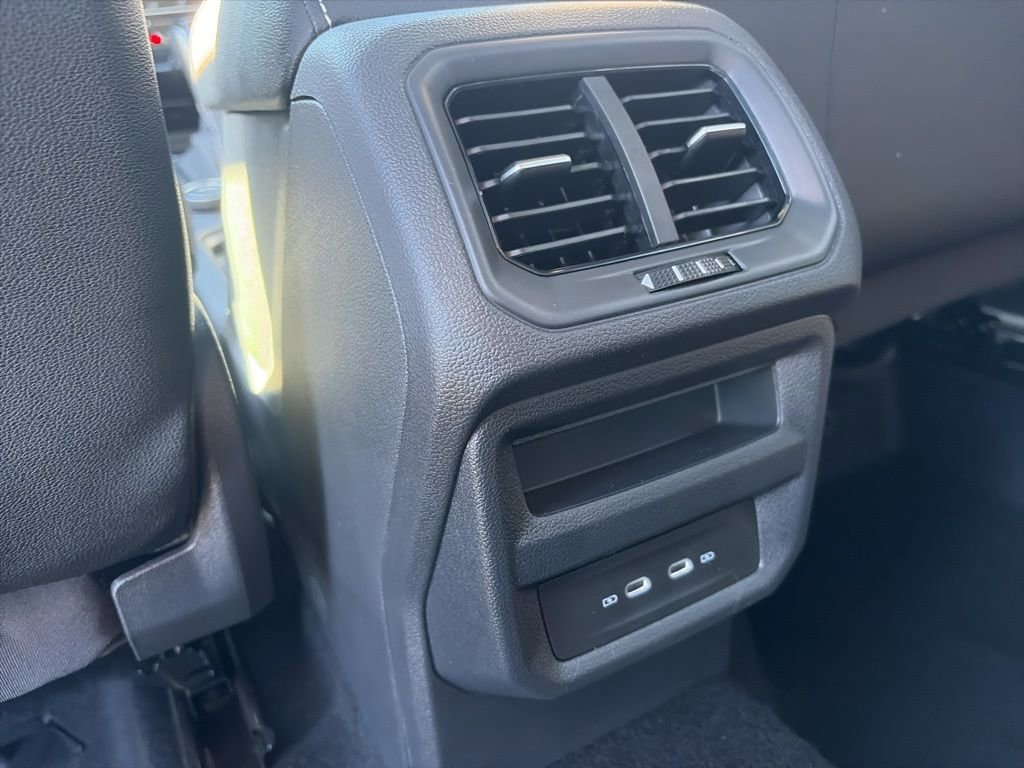 New 2026 Volkswagen Taos SEL AWD/4WD image 26