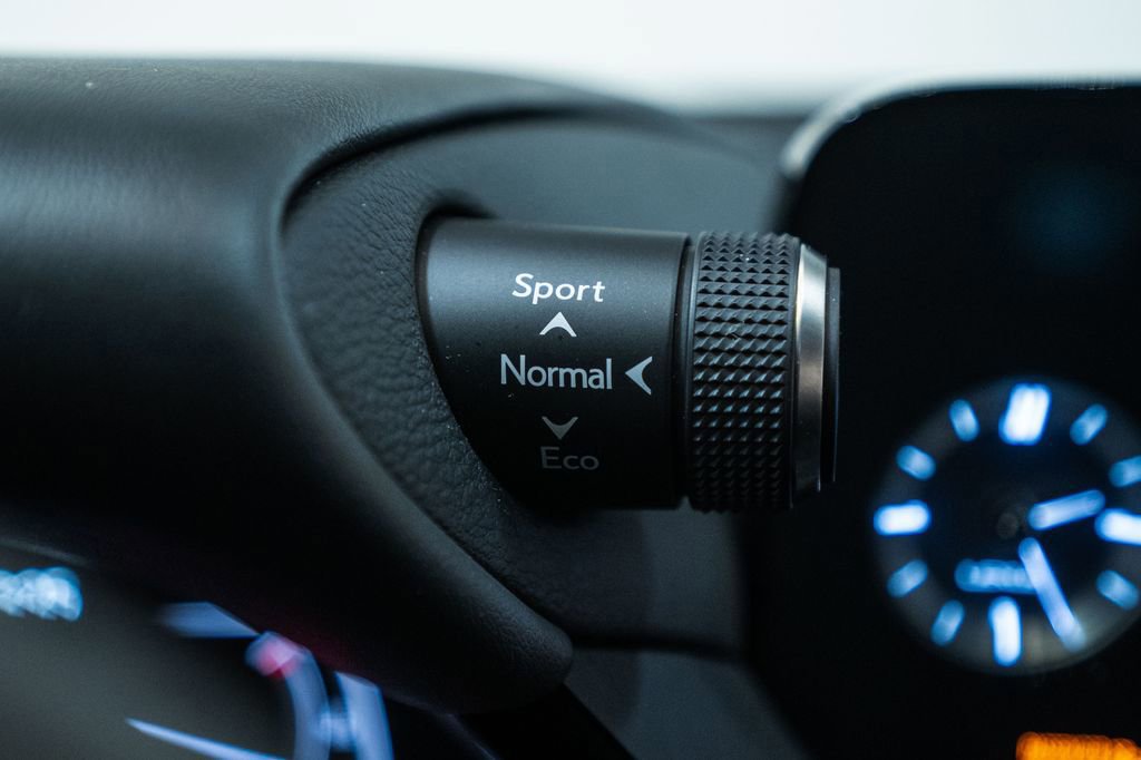 Used 2022 Lexus ES 350 w/ Premium Package image 23