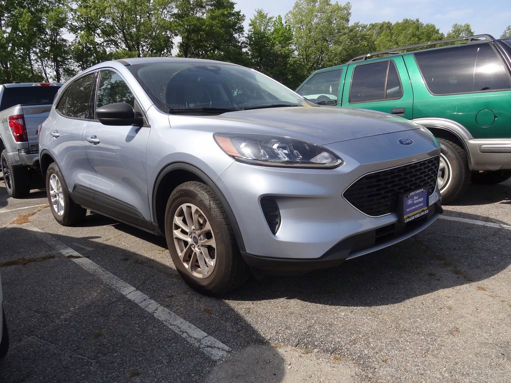 Certified 2022 Ford Escape SE AWD/4WD image 1