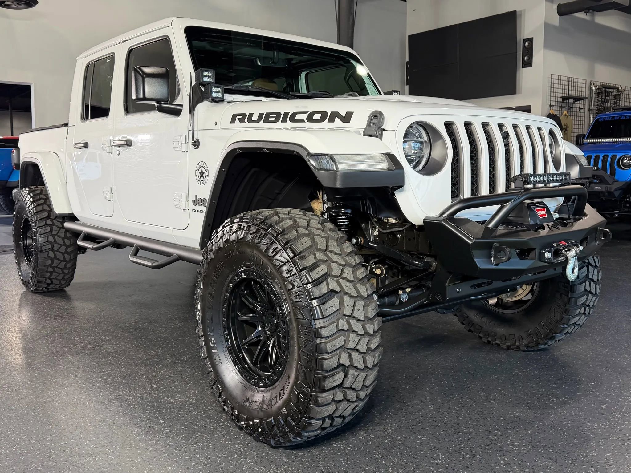 Used 2021 Jeep Gladiator Rubicon AWD/4WD image 2