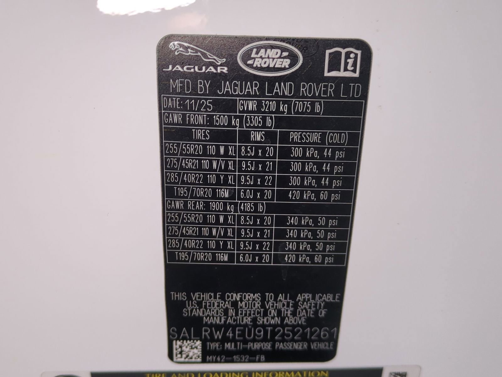 New 2026 Land Rover Discovery Limited Edition image 31