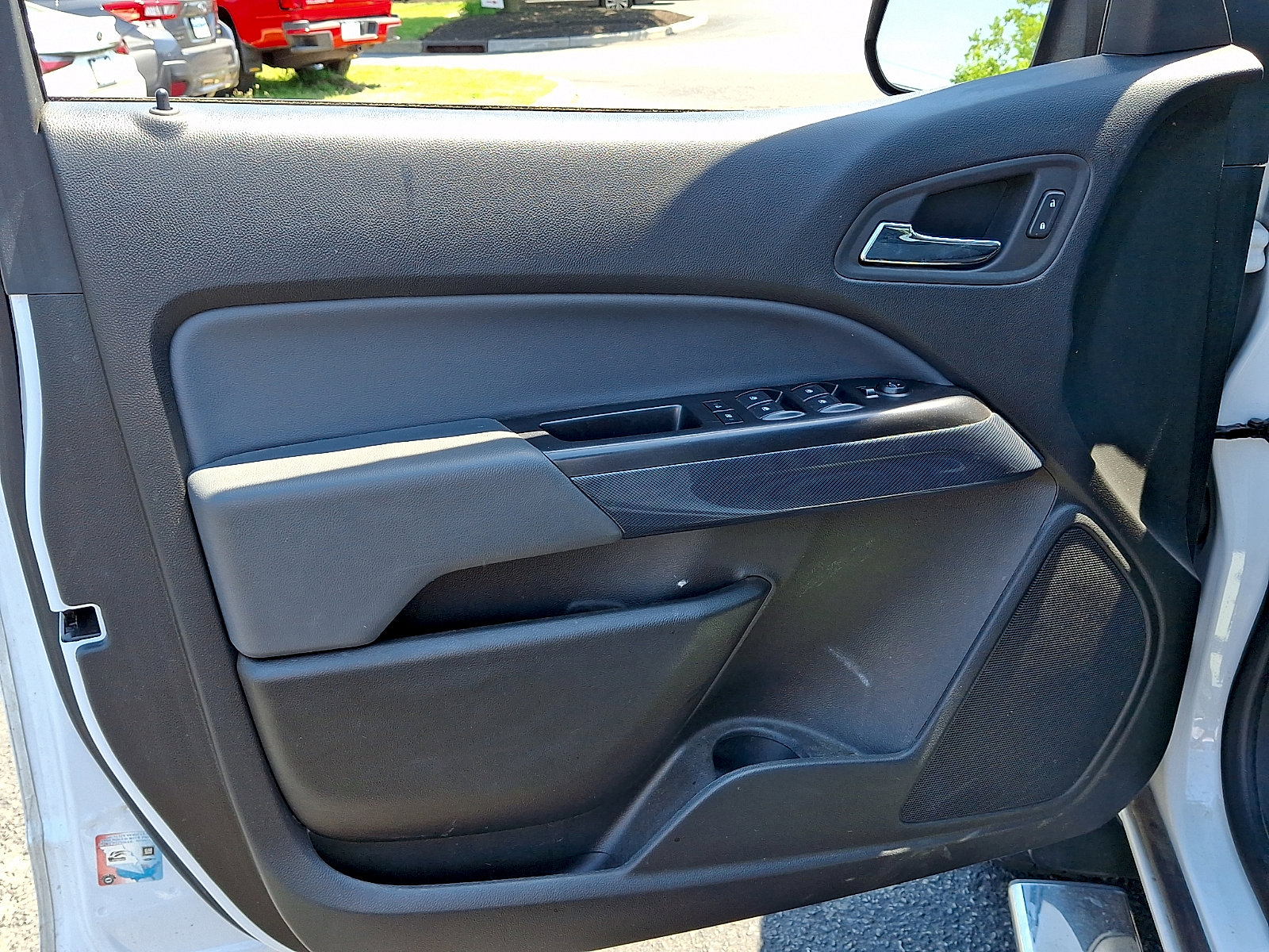 Used 2022 Chevrolet Colorado Z71 AWD/4WD image 13