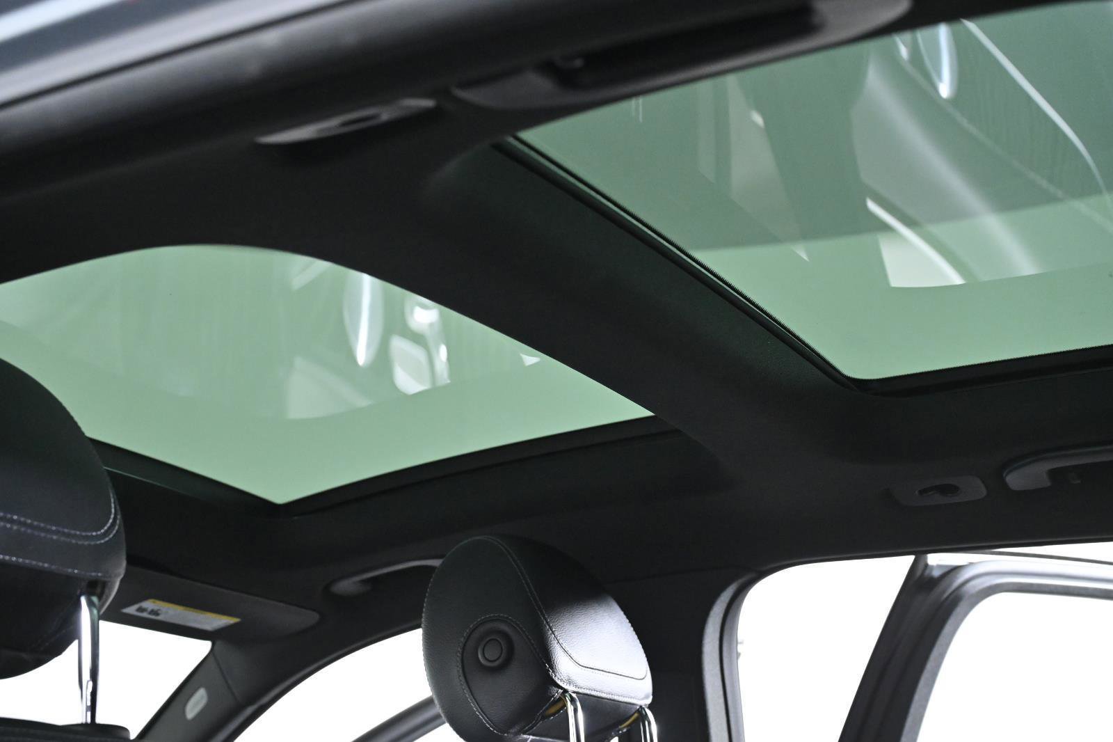 Used 2018 Mercedes-Benz GLC 300 4MATIC image 29