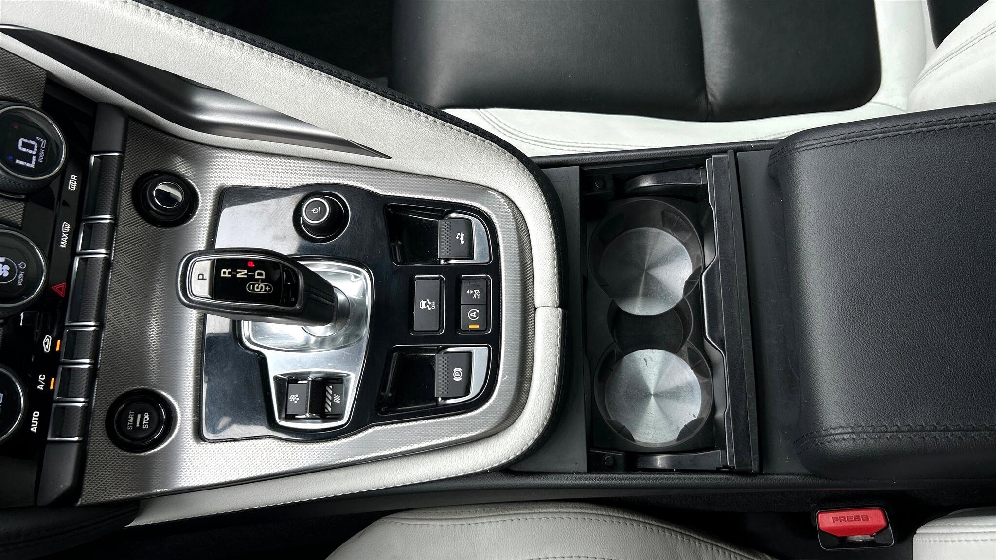 Used 2016 Jaguar F-TYPE Convertible image 14