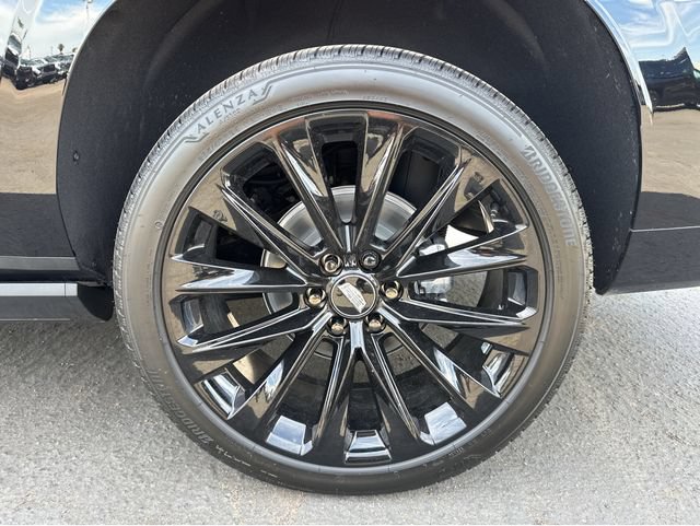 New 2026 Cadillac Escalade ESV Platinum Sport w/ LPO, ONYX Package AWD/4WD image 16