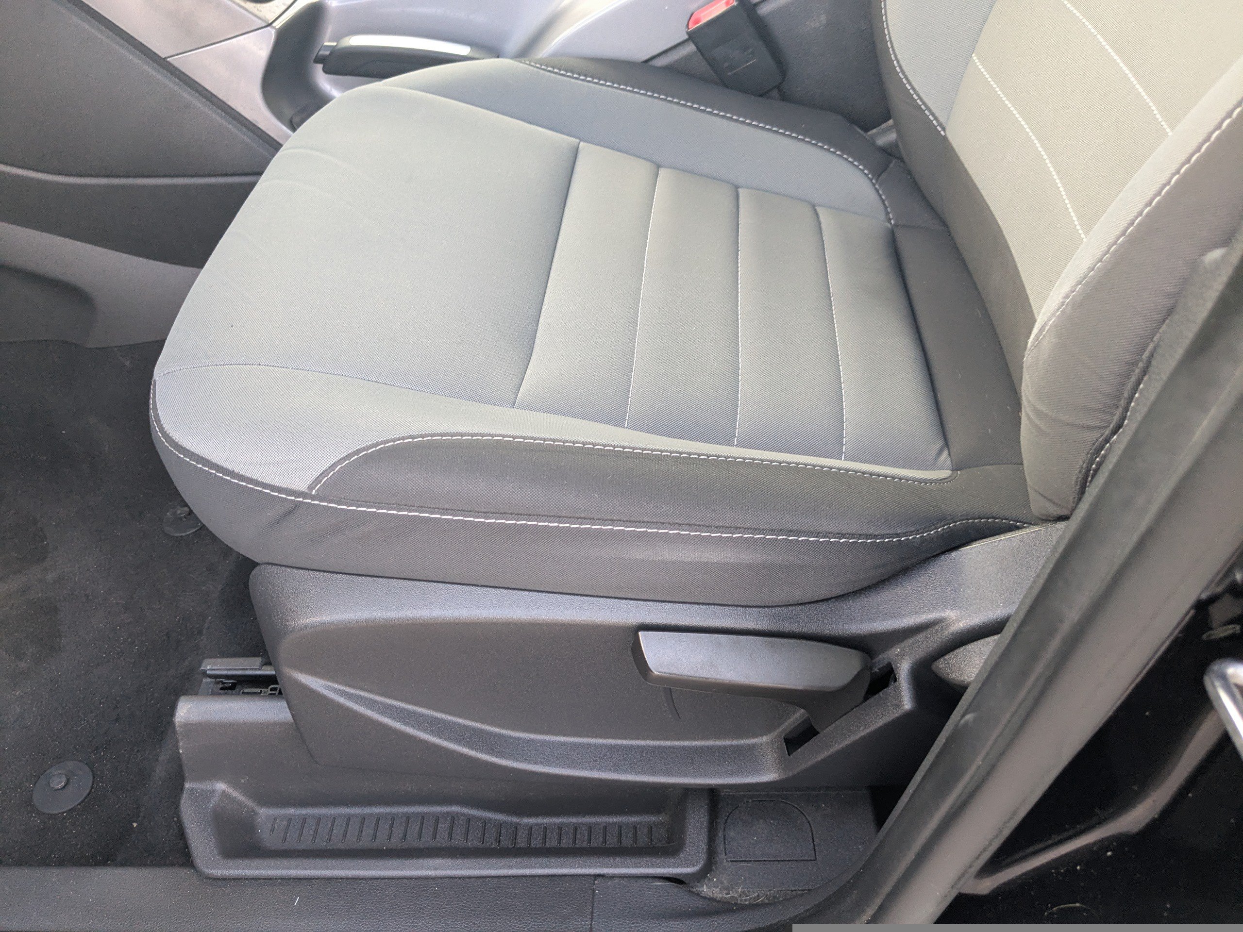 Used 2016 Ford C-MAX SE w/ Equipment Group 201A FWD image 19
