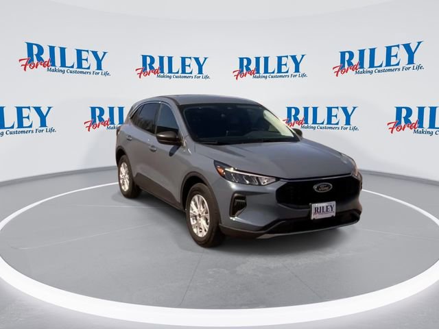 Certified 2023 Ford Escape Active AWD/4WD image 2