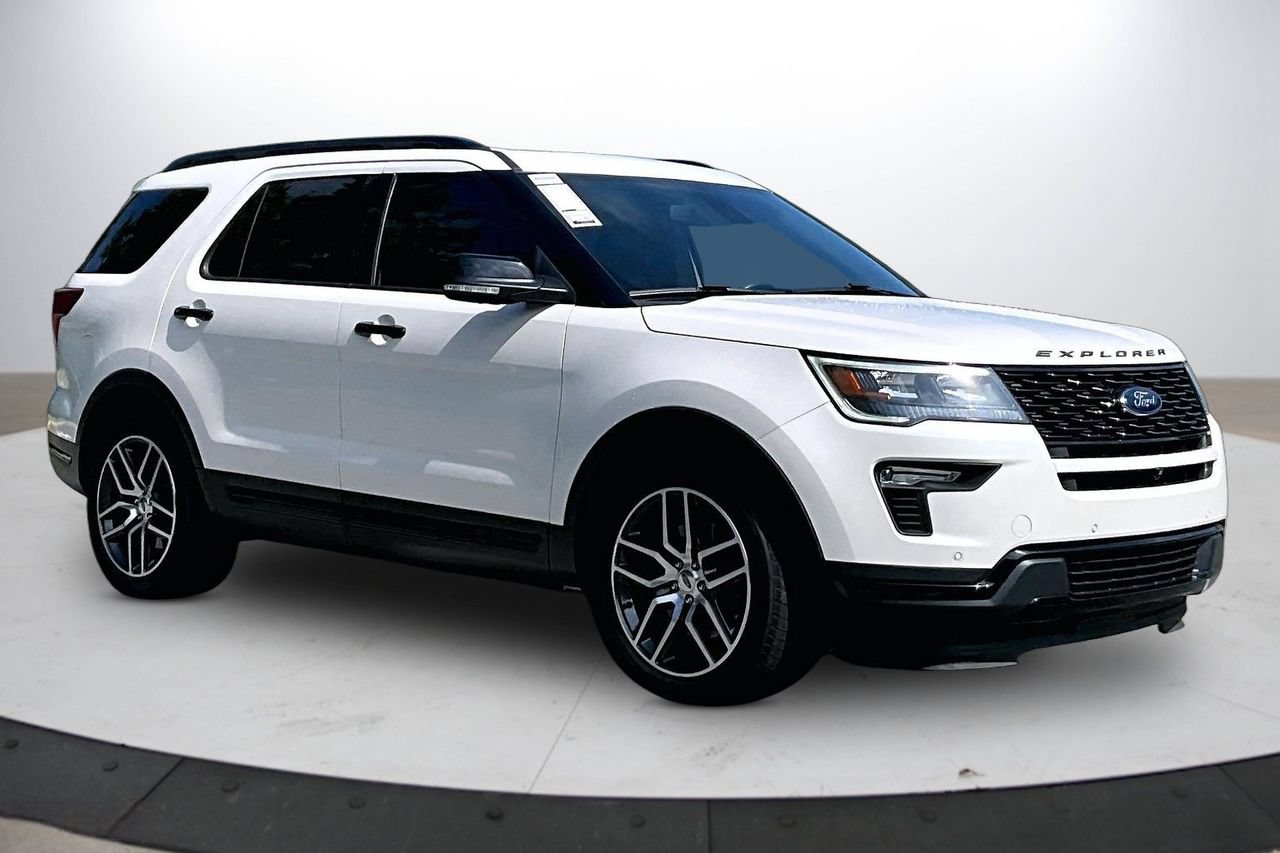 Used 2019 Ford Explorer Sport w/ Equipment Group 401A AWD/4WD image 2