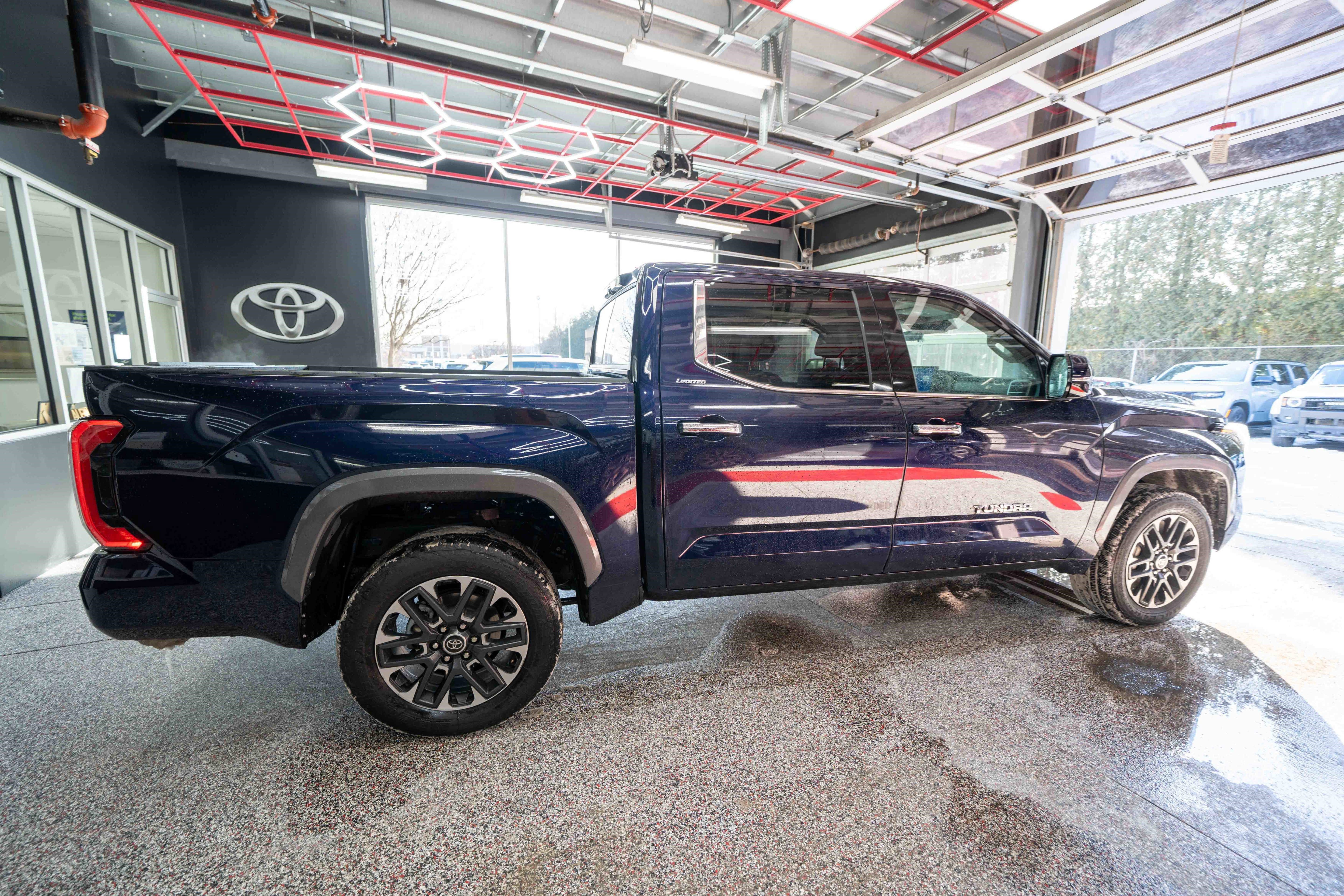 Used 2023 Toyota Tundra Limited image 4