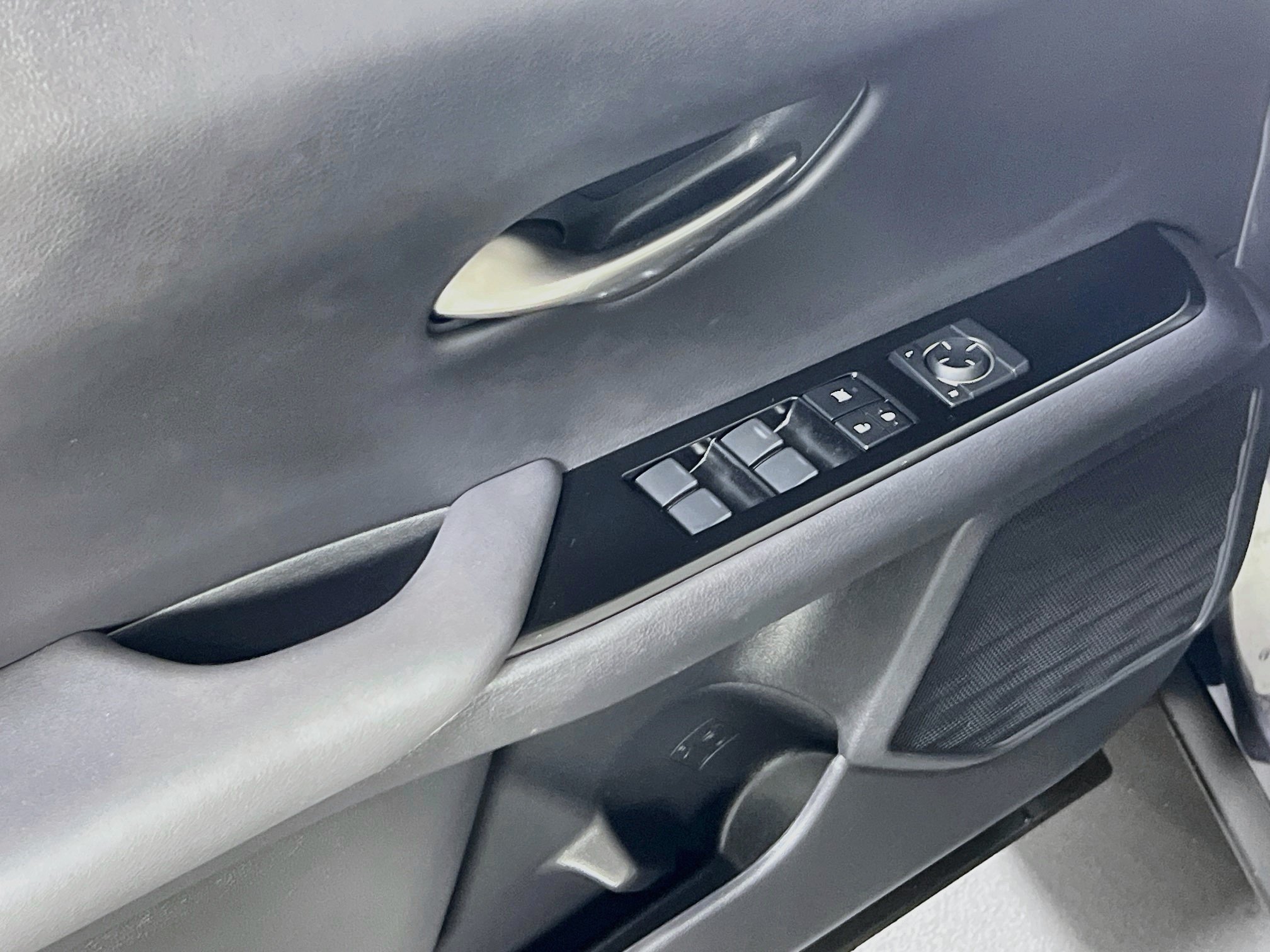 Used 2022 Lexus UX 250h w/ Premium Package AWD/4WD image 17