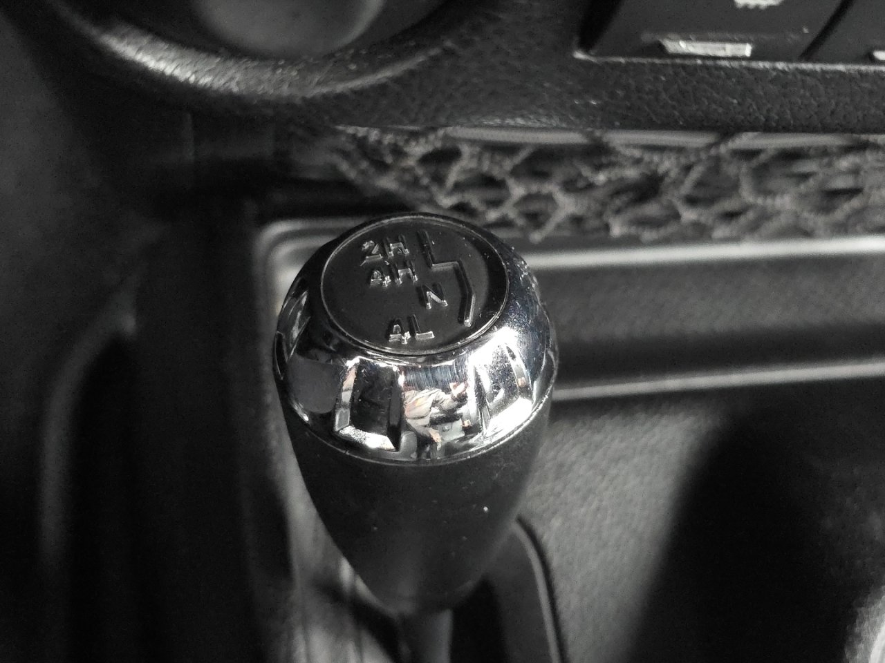 Used 2013 Jeep Wrangler Unlimited Rubicon w/ Connectivity Group image 5