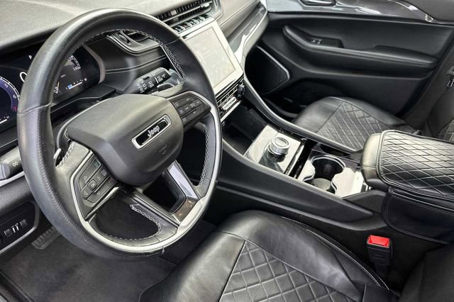 Used 2021 Jeep Grand Cherokee L Laredo image 4