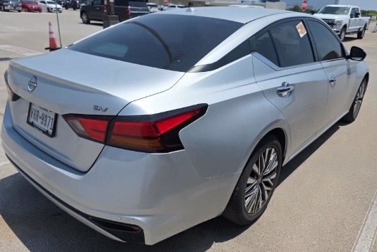 Used 2023 Nissan Altima 2.5 SV FWD image 6