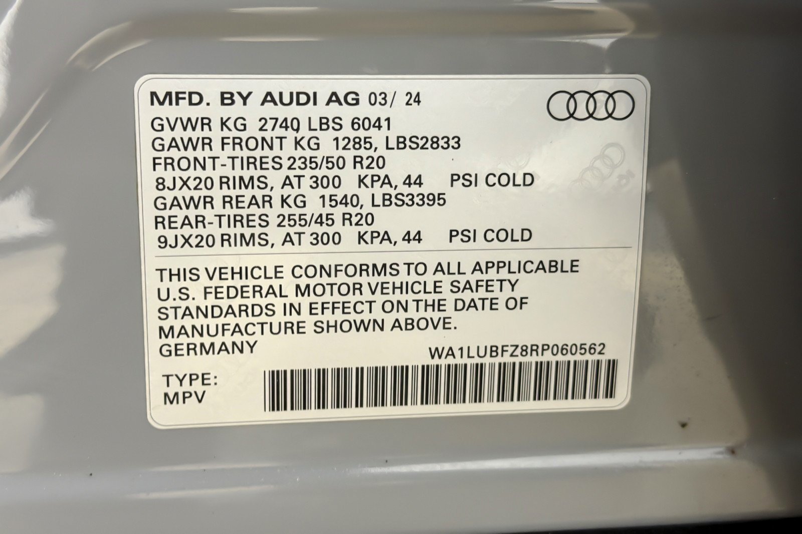 Certified 2024 Audi Q4 e-tron Premium Plus w/ Premium Plus AWD/4WD image 28