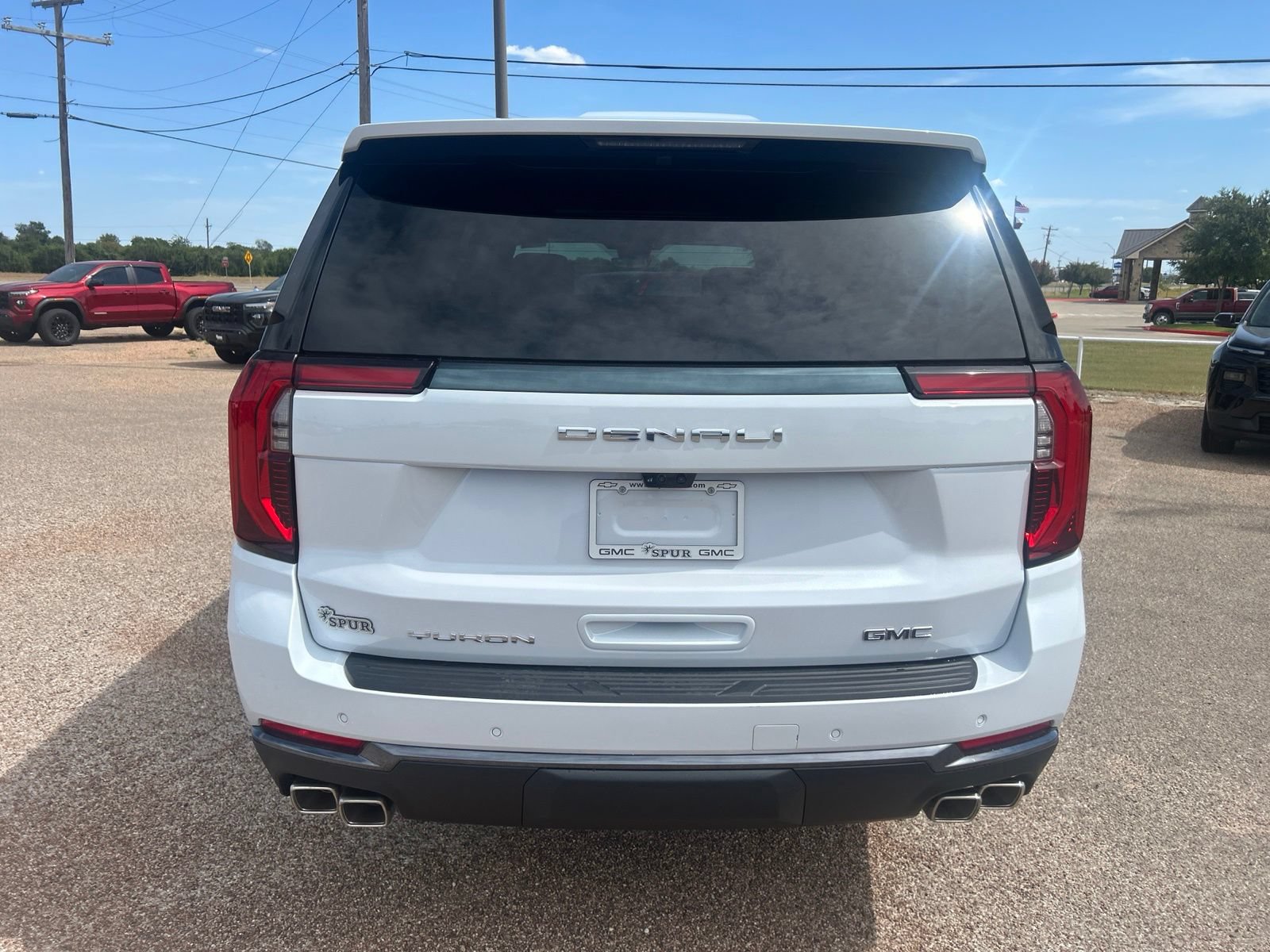 New 2026 GMC Yukon XL Denali Ultimate w/ LPO, Floor Liner Package AWD/4WD image 5