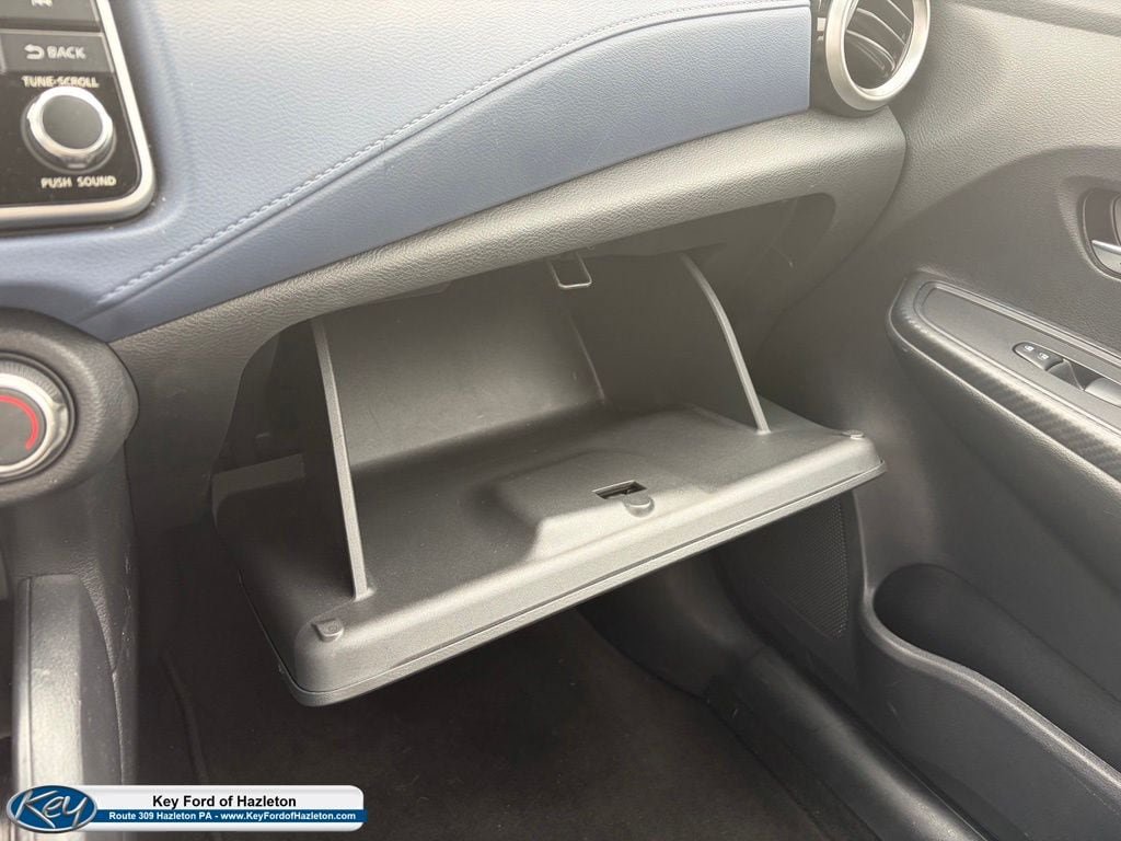 Used 2024 Nissan Versa SV FWD image 26