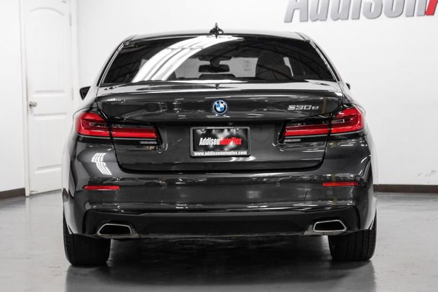 Used 2022 BMW 530e w/ Premium Package image 9