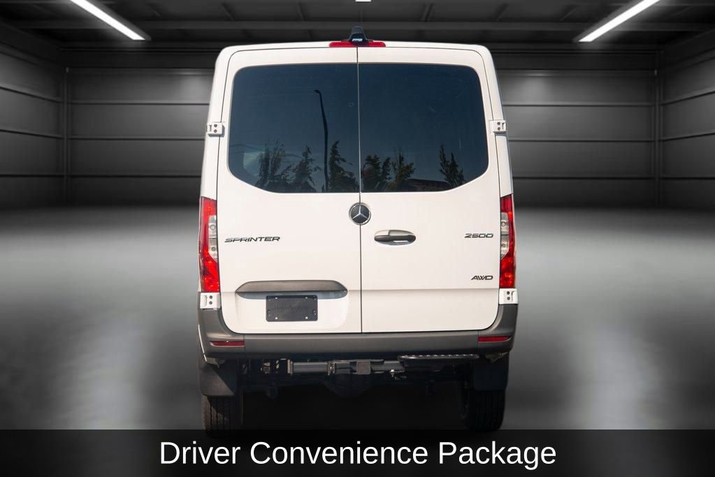 Used 2025 Mercedes-Benz Sprinter 144 Cargo image 4