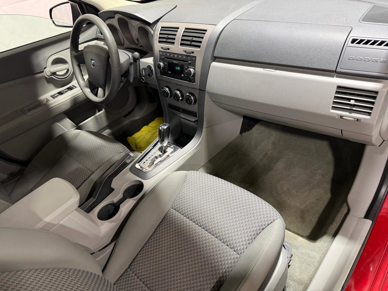Used 2008 Dodge Avenger SE FWD image 13