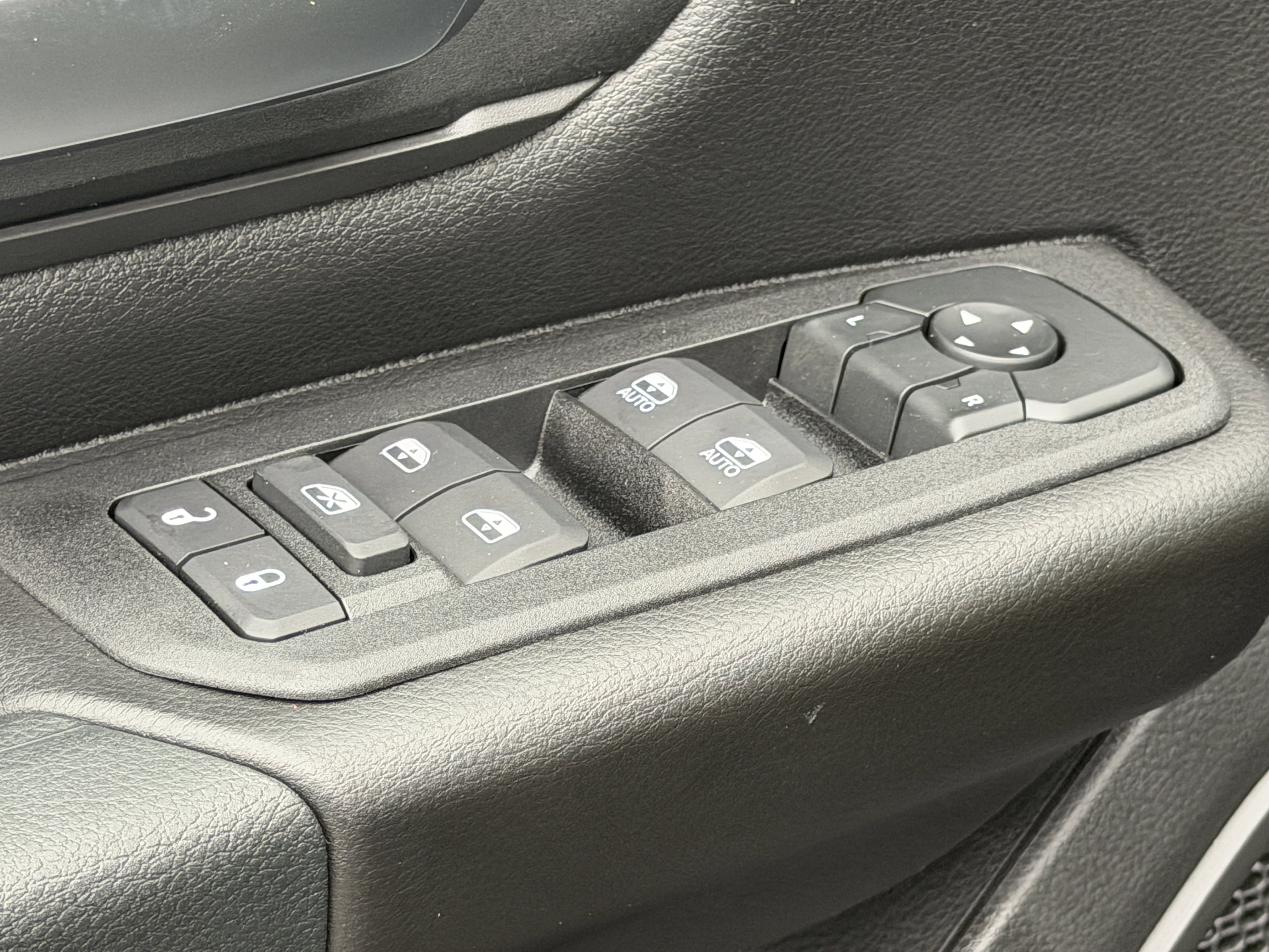 New 2026 RAM 1500 Express image 18