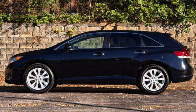 Used 2015 Toyota Venza XLE w/ XLE Premium Package FWD image 11