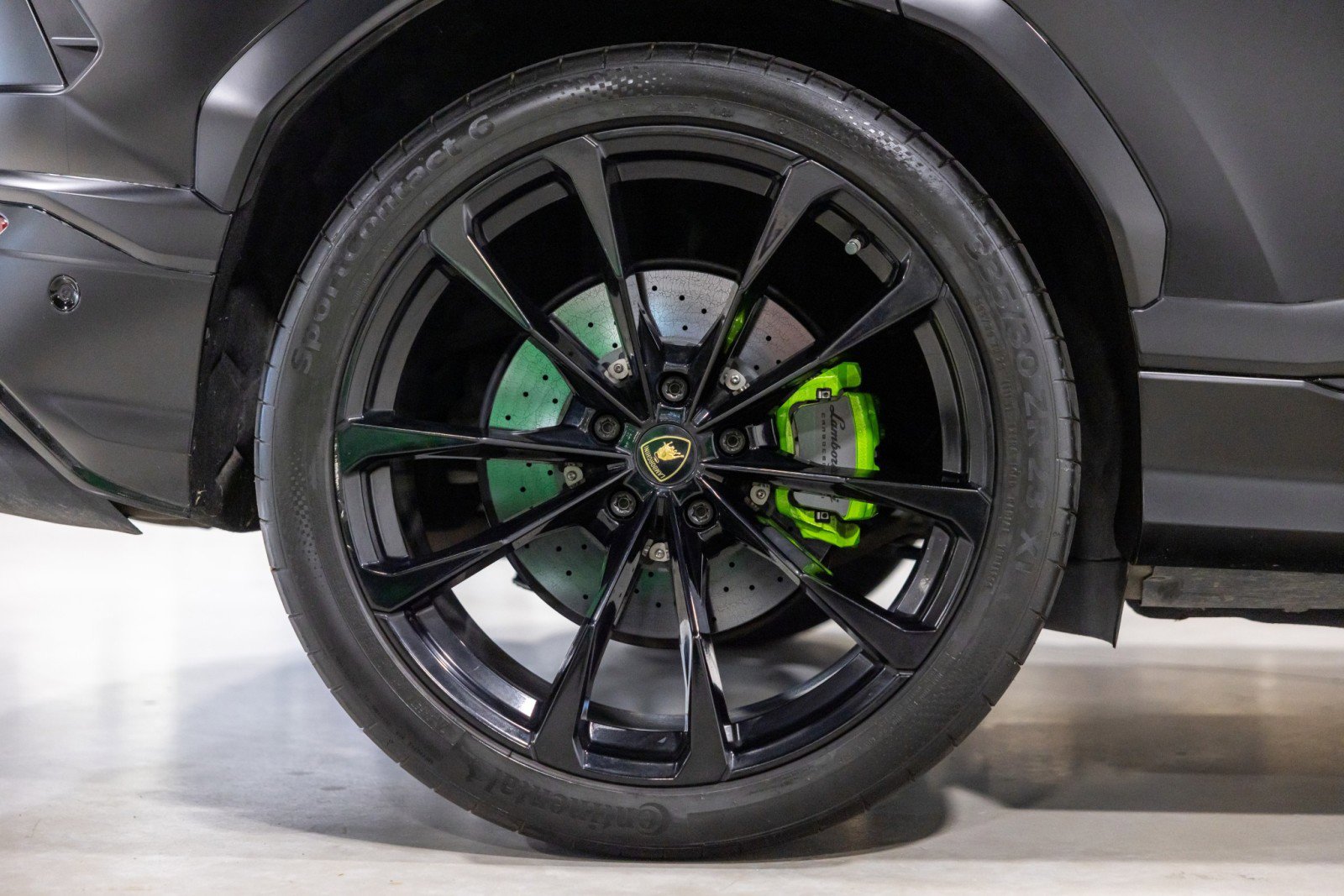 Used 2022 Lamborghini Urus image 25